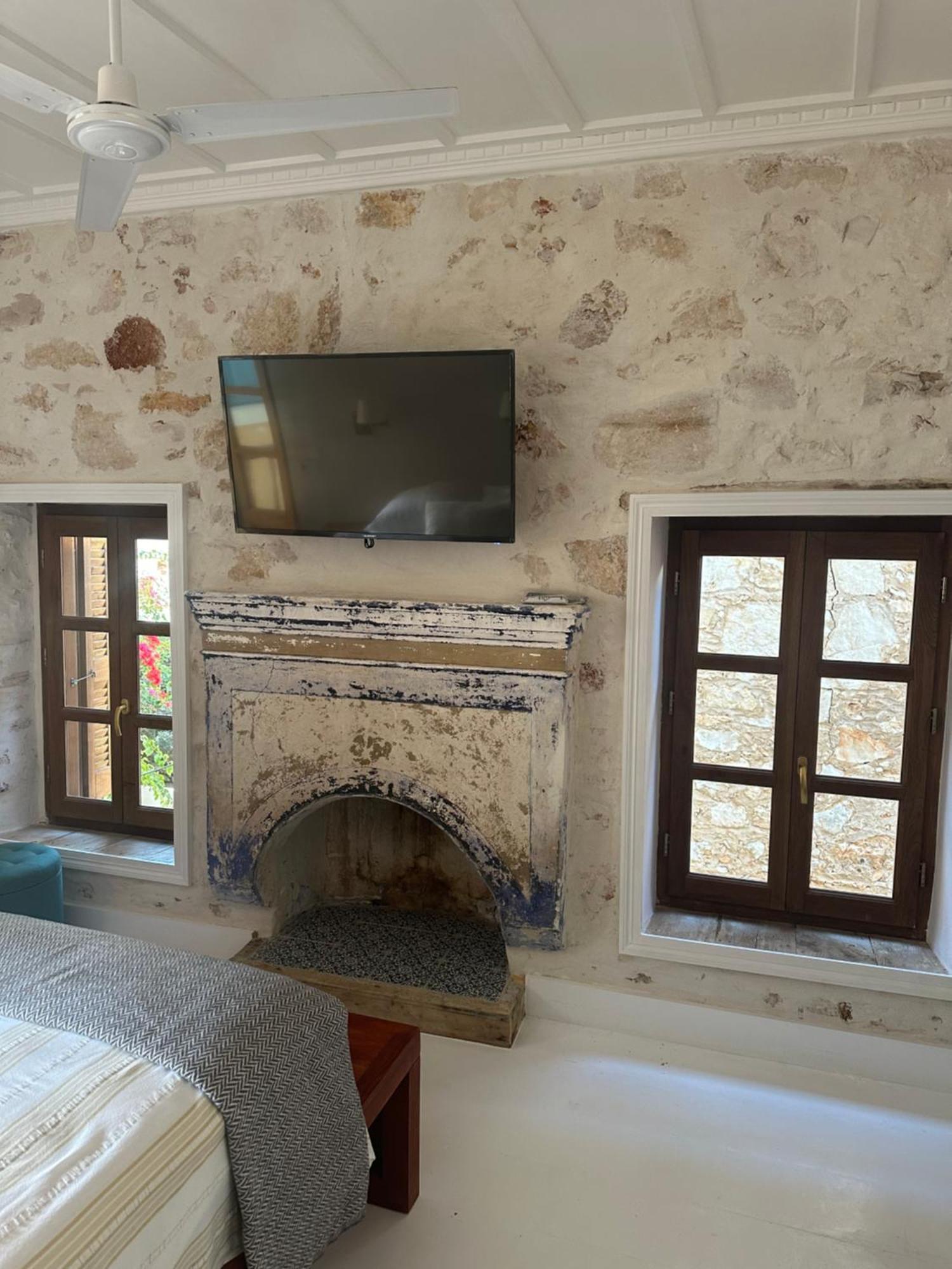 Castellorizon Pensione ماغيستي المظهر الخارجي الصورة