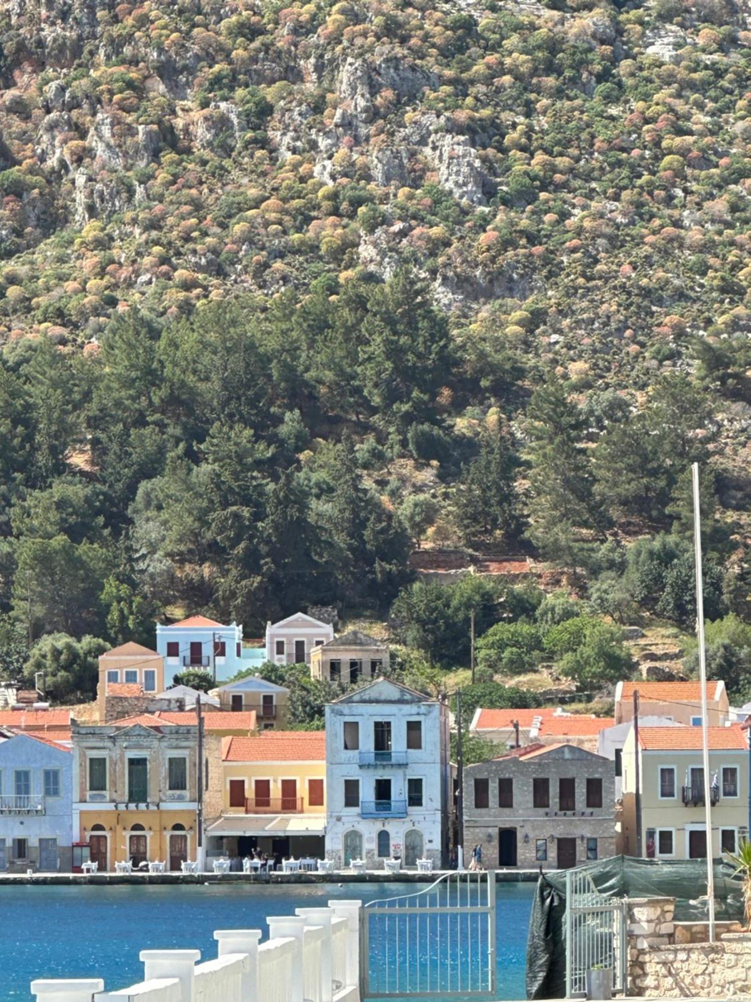 Castellorizon Pensione ماغيستي المظهر الخارجي الصورة
